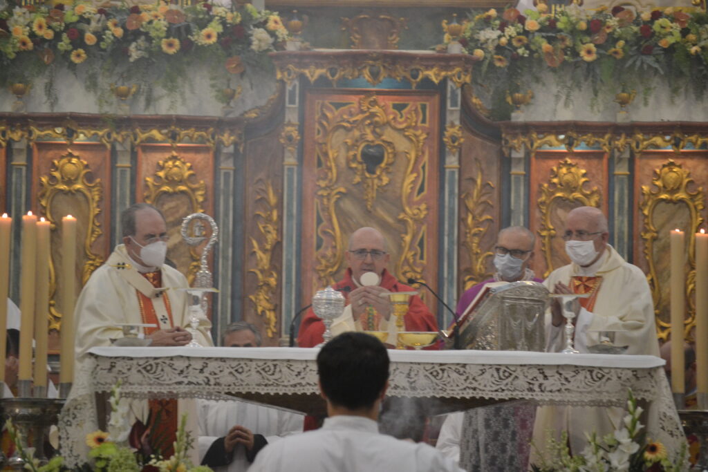 Mons. Santiago Gómez Sierra toma posesión como Obispo de Huelva