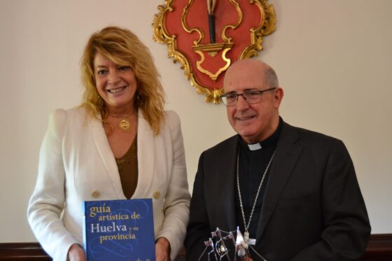 El obispo recibe a la alcaldesa de Huelva