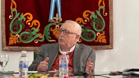 «La Iglesia tiene que hablar más de Dios que de sí misma»