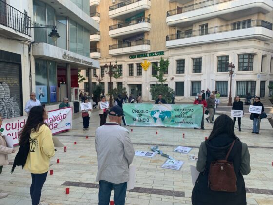 Huelva se une en el Círculo de Silencio para reivindicar un trabajo digno
