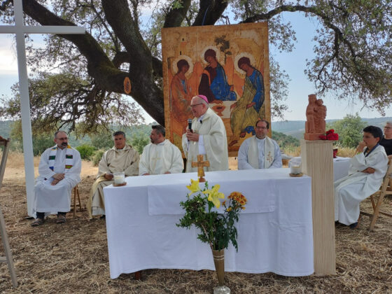 Primera misa en el terreno del futuro Monasterio Nuestra Señora de la Bondad de Dios