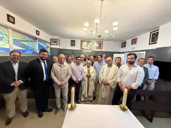 El Obispo de Huelva bendice la capilla del estadio Nuevo Colombino y nombra capellán del Recreativo de Huelva al sacerdote José Ramón Verea Acosta