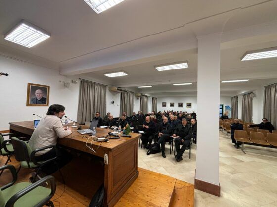 Clero y laicos participaron en una jornada dedicada al nuevo paradigma de la parroquia